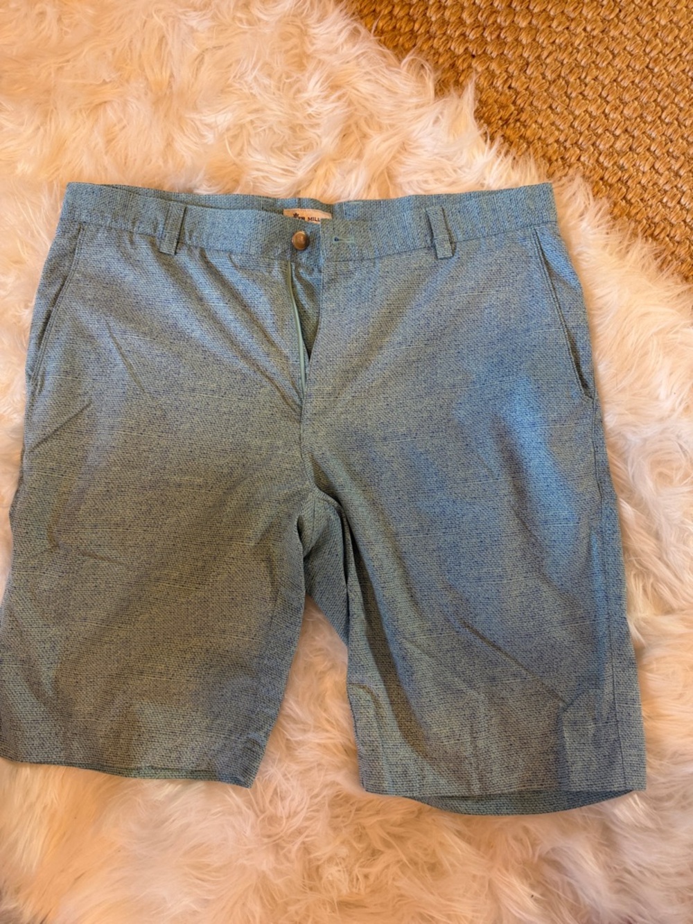 Peter Millar Seafoam Textured Hybrid Shorts men’s golf performance shorts!